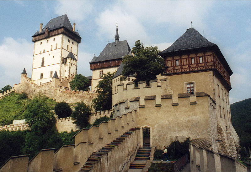 800px-burgkarlstein01